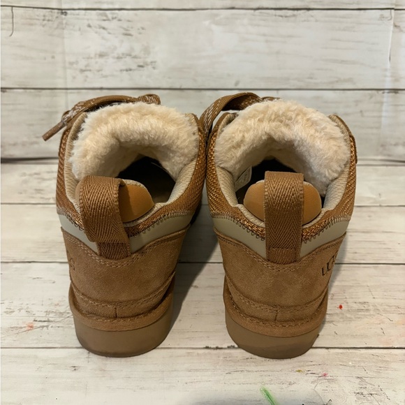 UGG Women’s Lomel Sneaker - Picture 2 of 7